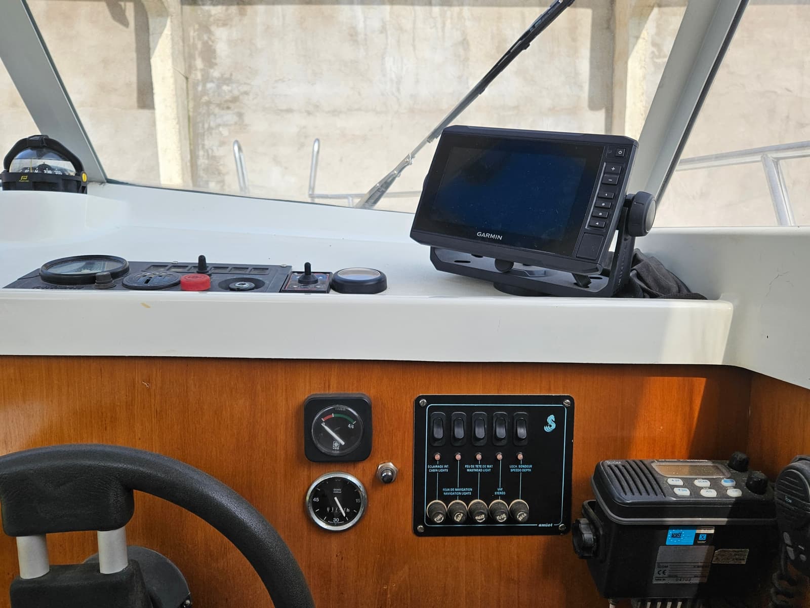 beneteau antares 605