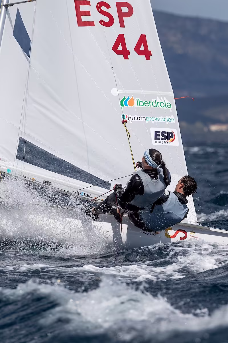 Preparación Olímpica: La Selección Española de Vela a Toda Vela para París 2024